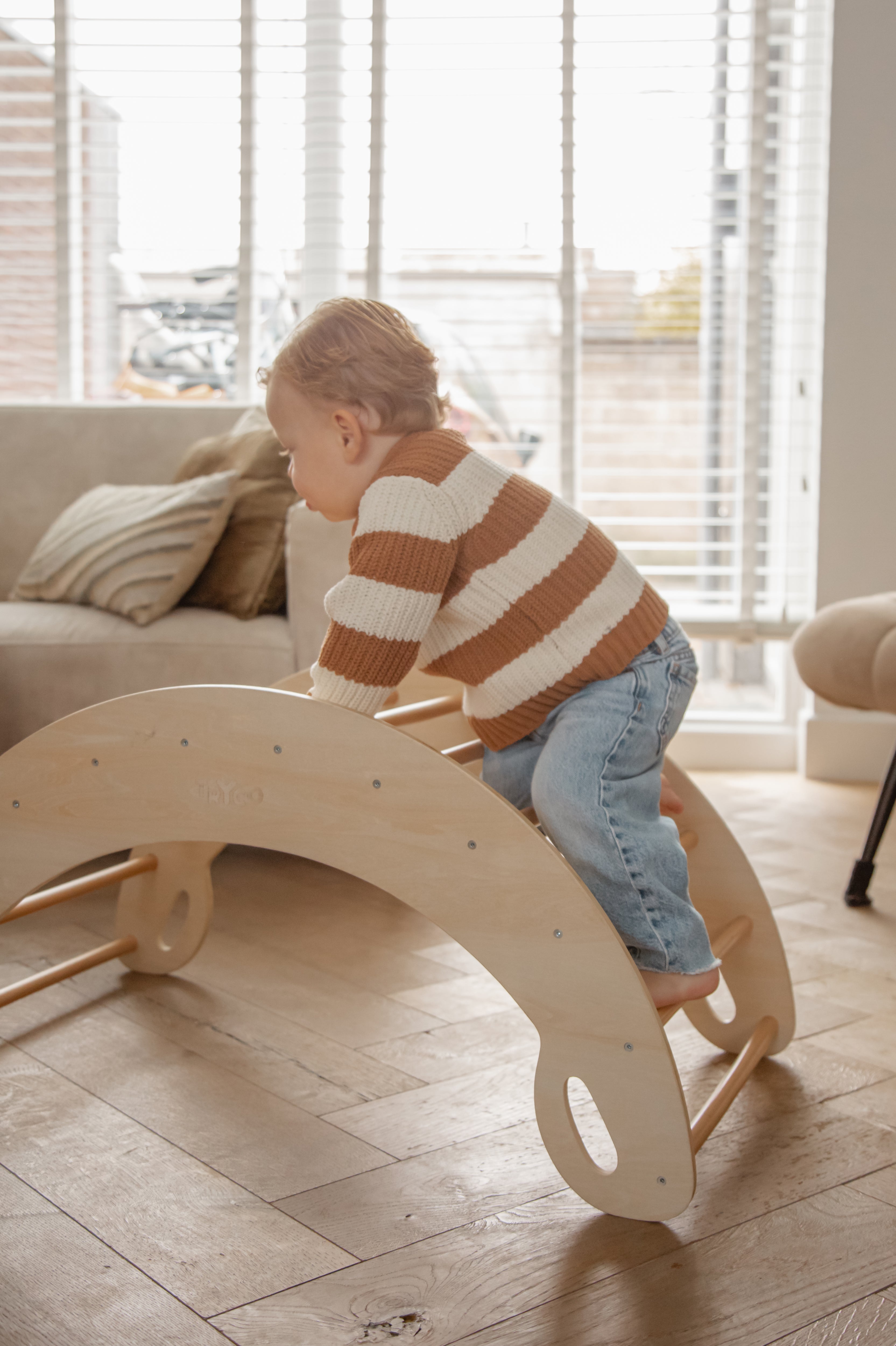 Tryco - Houten Montessori klimboog
